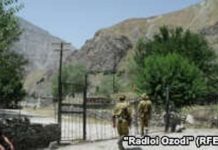 В Дарвозе застрелен пограничник, взявший старшего по службе в заложники