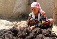 Как вручную соткать ковер за 4 дня? Мастер-класс от матпаринских мастериц