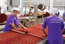 Гулистон: ОАО «Ковры Кайракума» установит новую технологию по выпуску сырья