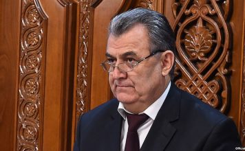 Министр: Я, конечно, не Толстой, но… (аудио, видео)