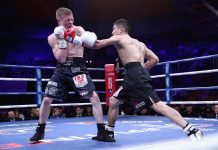 Таджикский боксёр празднует очередную победу