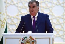 Эмомали Рахмон: «Силовики, вымогающие деньги у туристов — предатели нации» (видео)