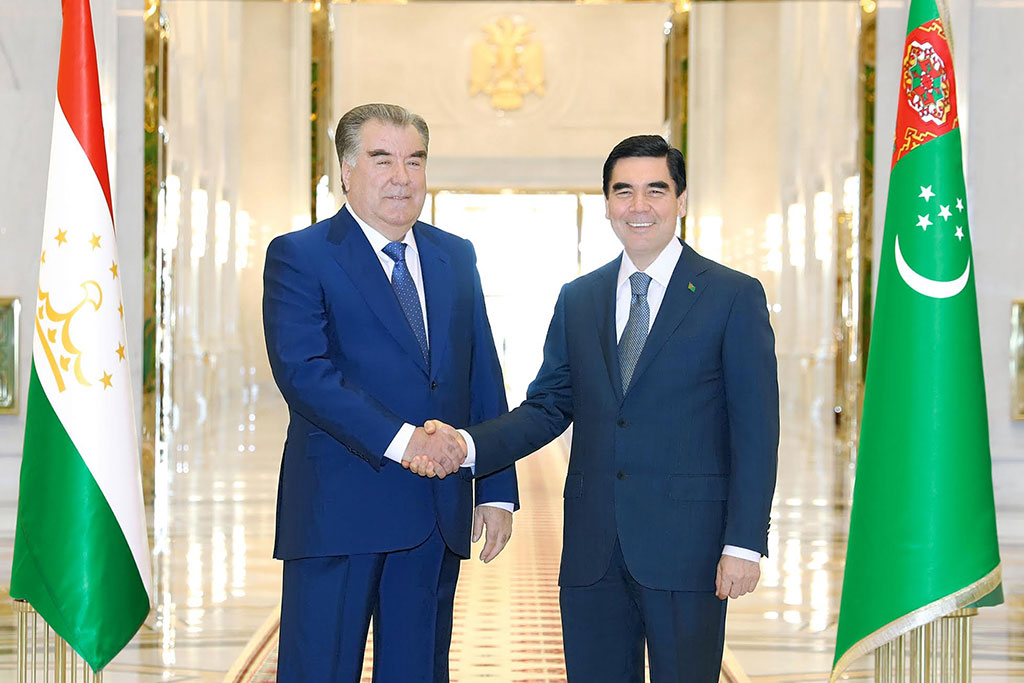 prezident-turkmenistana-pribyl-vtadzhikistan-soficialnym-vizitom_1