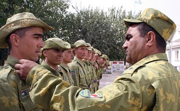 На службу в армию отправились 50 новобранцев из Истаравшана