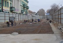 Худжанд: Укладка основного покрытия подземного перехода завершится в декабре