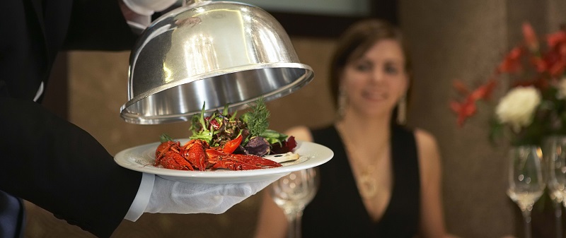 Официантка