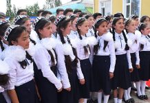 Швейными цехами Зафарабадского района сшито 4700 комплектов школьной формы