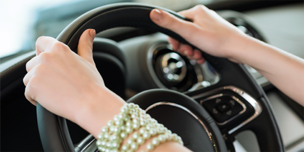 женщина за рулем copy