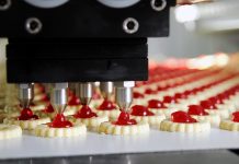 Худжанд: СЭС запретила продажу скоропортящихся продуктов