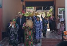 Канибадам: Семья Латиповых сыграла золотую свадьбу