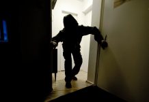 Трое мальчиков обокрали жительницу города Худжанда