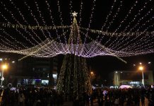 Красота 400 светящихся гирлянд