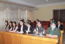 Худжанд: 30 активисток обучаются лидерству