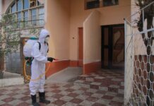 Худжанд: Дезинфекция улиц и разъяснительные работы продолжаются (ФОТО)