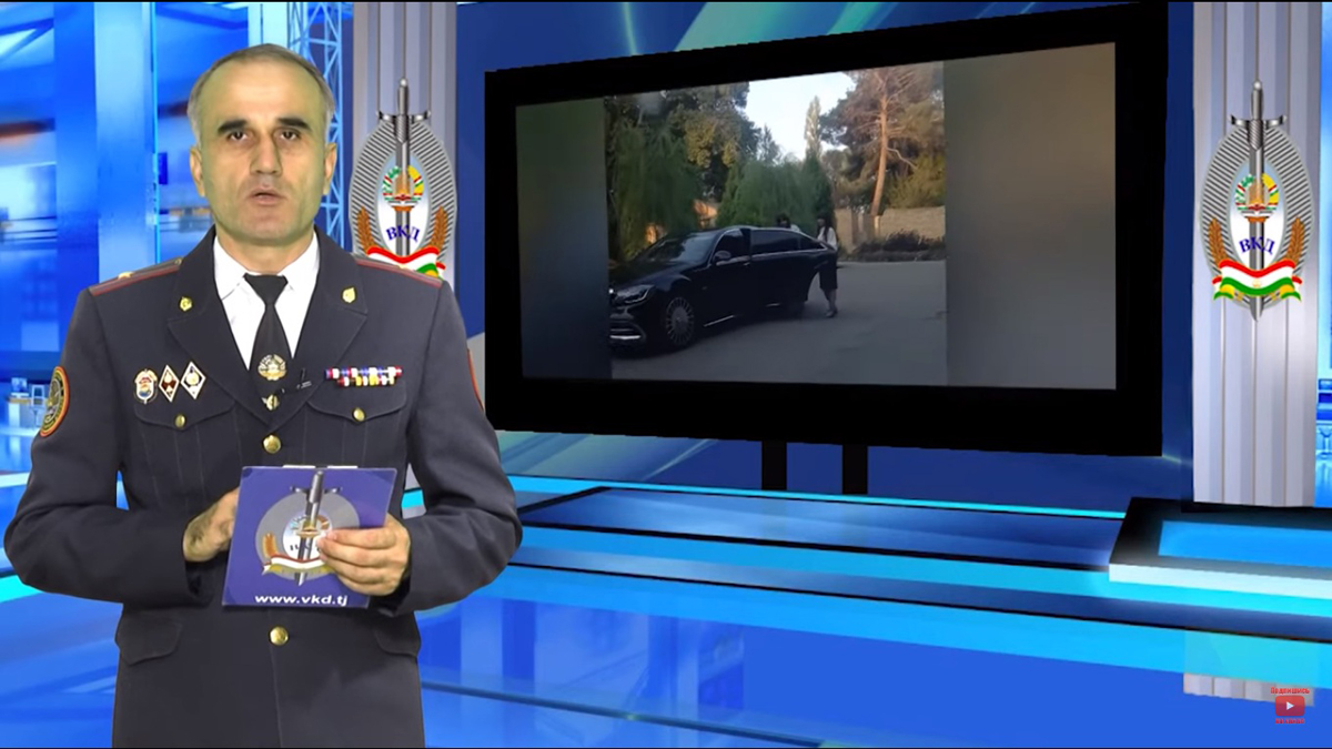 Школьники отпраздновали начала учебного года на арендованных автомобилях