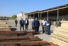 В Исфаре 90 семей остались без жилья