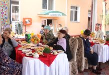 Худжанд: постояльцы социального учреждения отметили Навруз (ФОТО)