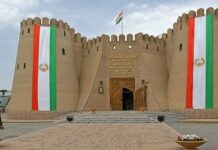 Жители бесплатно передали музеям Согда 35 исторических предметов