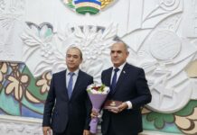 Ректор вуза в Худжанде стал «Почетным профессором» Ферганского госуниверситета