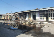 Худжанд. В результате пожара сгорели 4 магазина стройматериалов