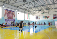 В Худжанде проходят соревнования по женскому волейболу
