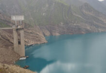 Вода в крупнейшей ГЭС Таджикистана снизилась до уровня 12-летней давности