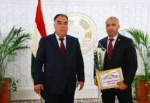 В Согде наградили лучших спортсменов и тренеров стипендиями и премиями