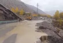 IRS: сель разрушил некоторые участки дороги Душанбе-Чанак