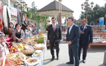 Медики Худжанда отметили Навруз