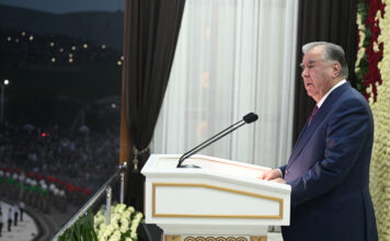 Эмомали Рахмон принял участие в праздновании Навруза в Матчинском районе