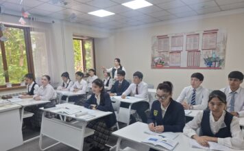 Школьники уходят на летние каникулы: Минобразования обратилось к родителям