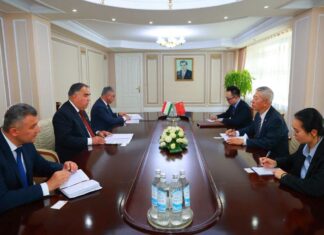 Раджаб Ахмадзода принял послов Китая, Казахстана и Кыргызстана